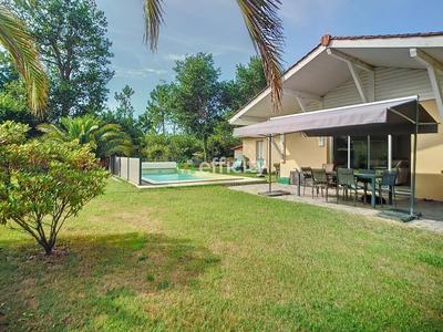 Maison - 332 m² - 24 pièces