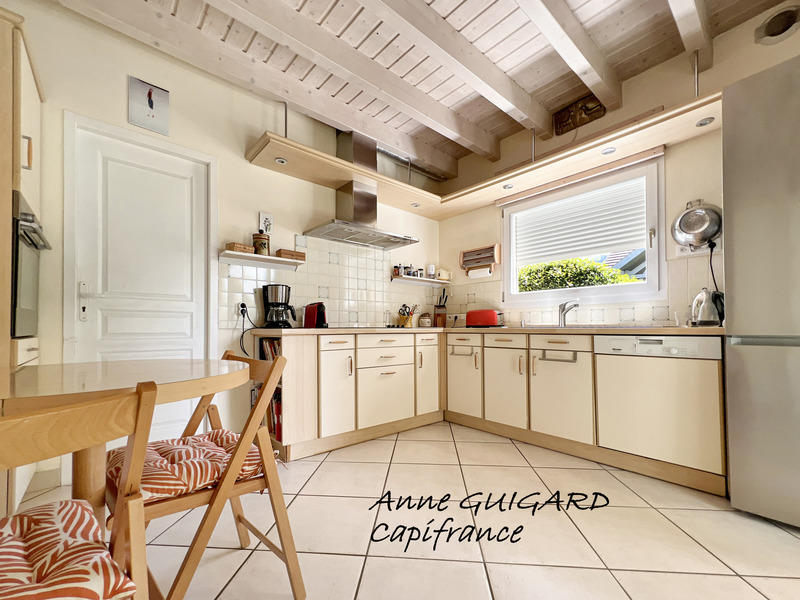 Maison - 232 m² - 7 pièces