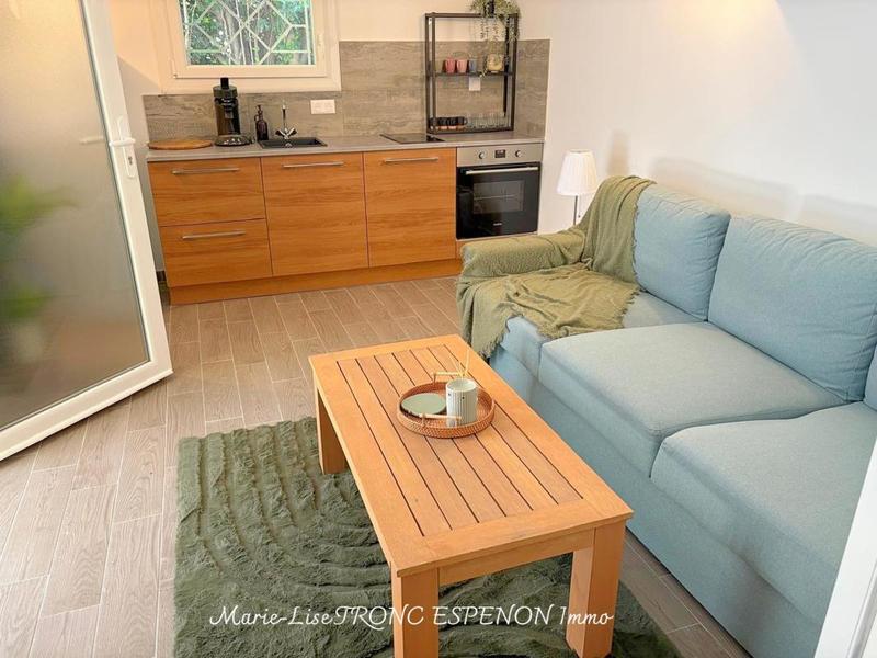 Maison - 180 m² - 8 pièces