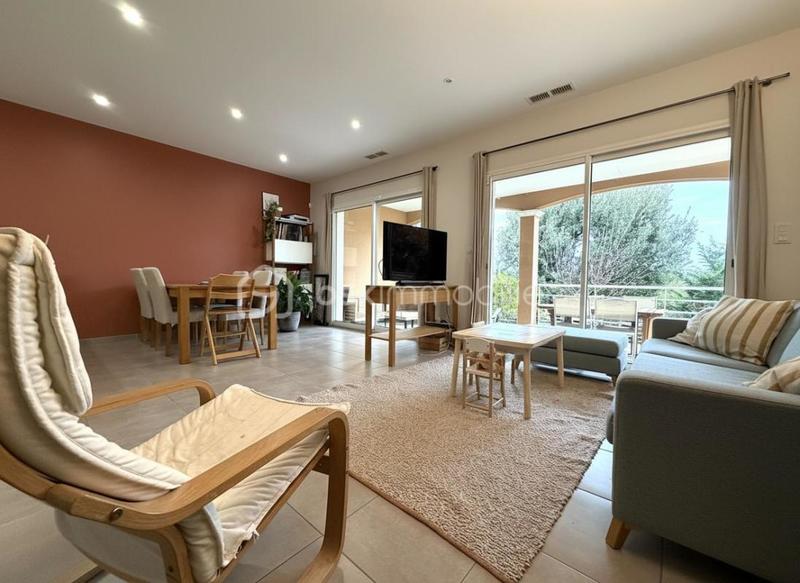 Maison traditionnelle - 94 m² - 4 pièces