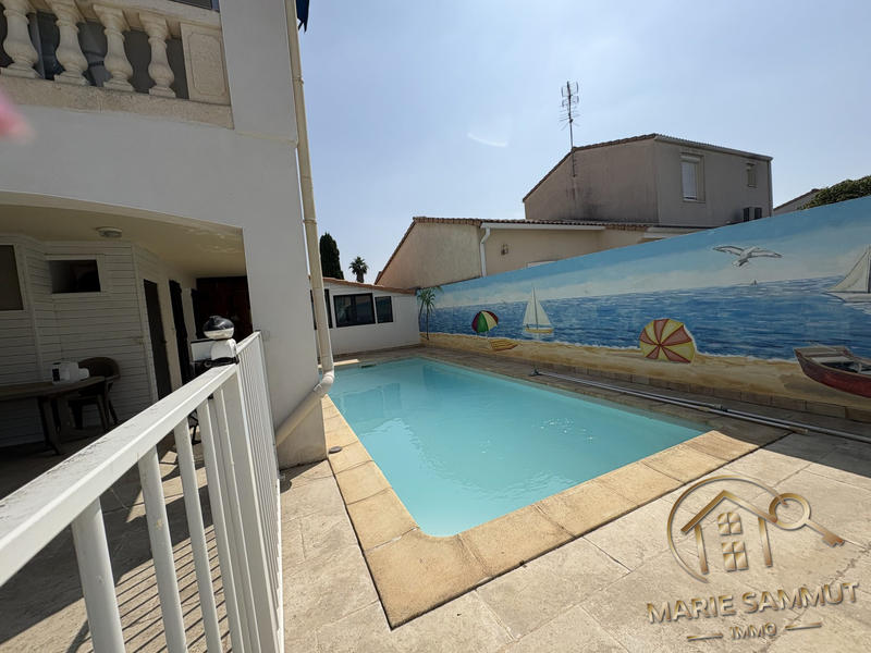 Maison - 180 m² - 6 pièces