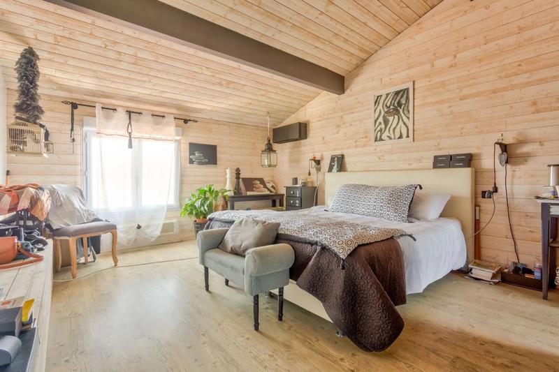 Maison - 200 m² - 8 pièces