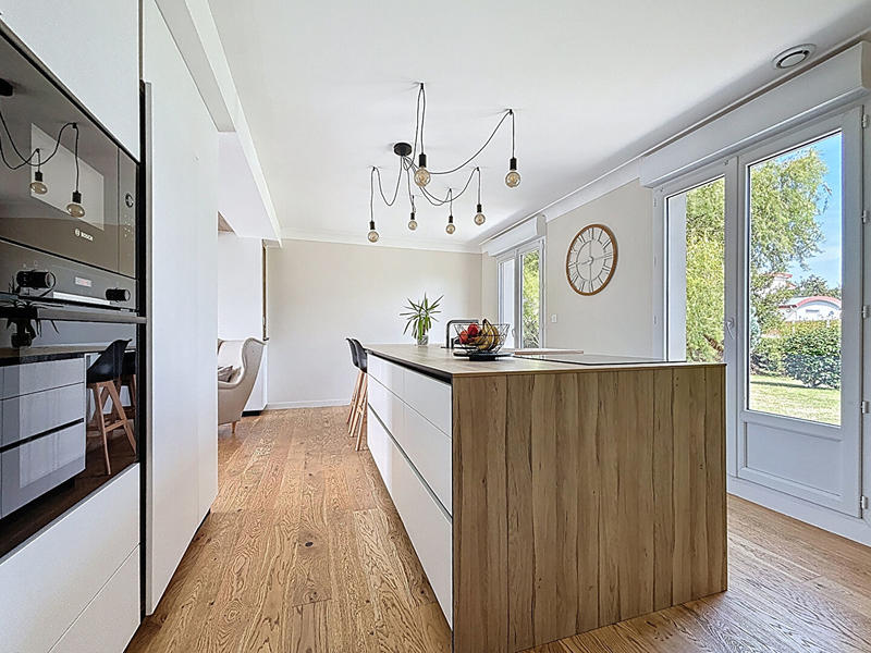 Maison - 136 m² - 6 pièces