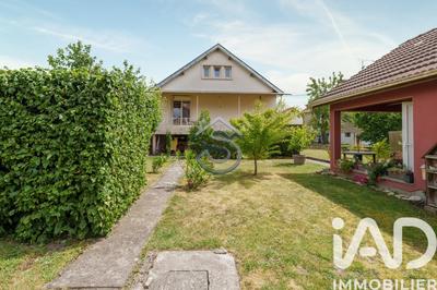 Maison - 106 m² - 6 pièces