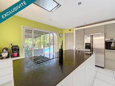 Villa - 176 m² - 6 pièces