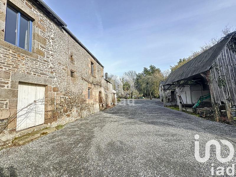 Maison - 220 m² - 5 pièces