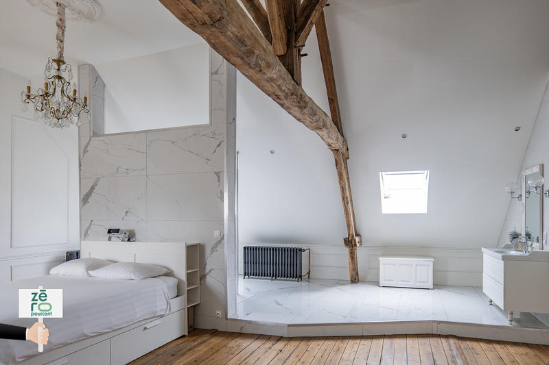 Maison - 256 m² - 8 pièces