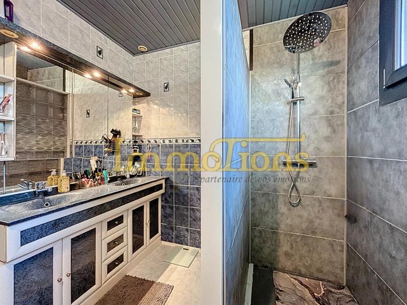 Maison - 88 m² - 4 pièces