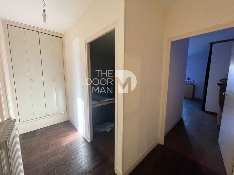 Fonds de commerce - Maison - 219 m²