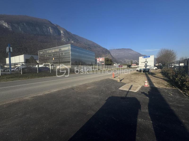 Local d'activité / Entrepôt - 148 m² - 2 pièces