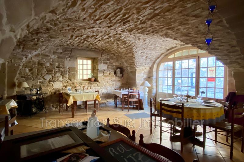 Maison - 640 m² - 16 pièces