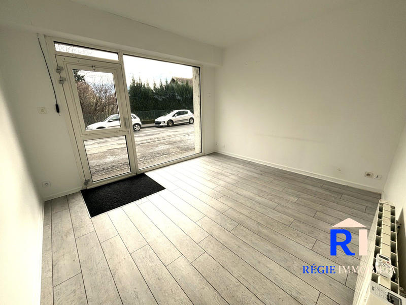 Local commercial - 27 m² - 2 pièces