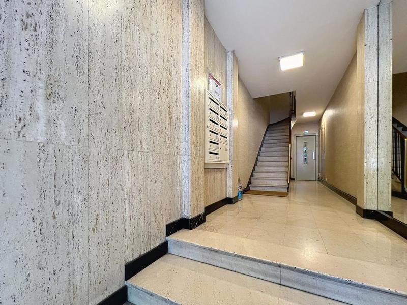 Bureau - 125 m² - 5 pièces