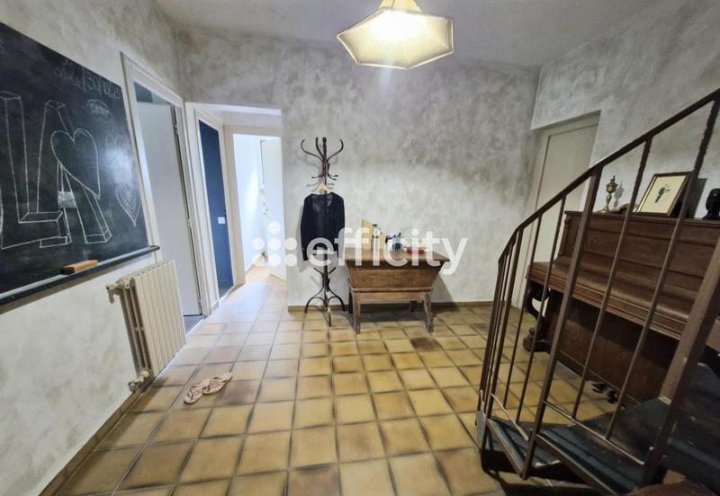 Maison - 157 m² - 7 pièces