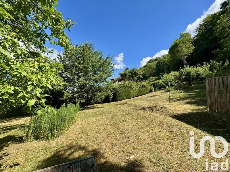 Maison - 257 m² - 9 pièces