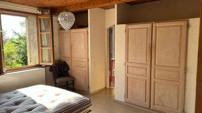 Maison - 180 m² - 8 pièces