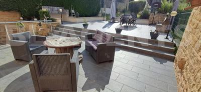 Maison - 256 m² - 12 pièces