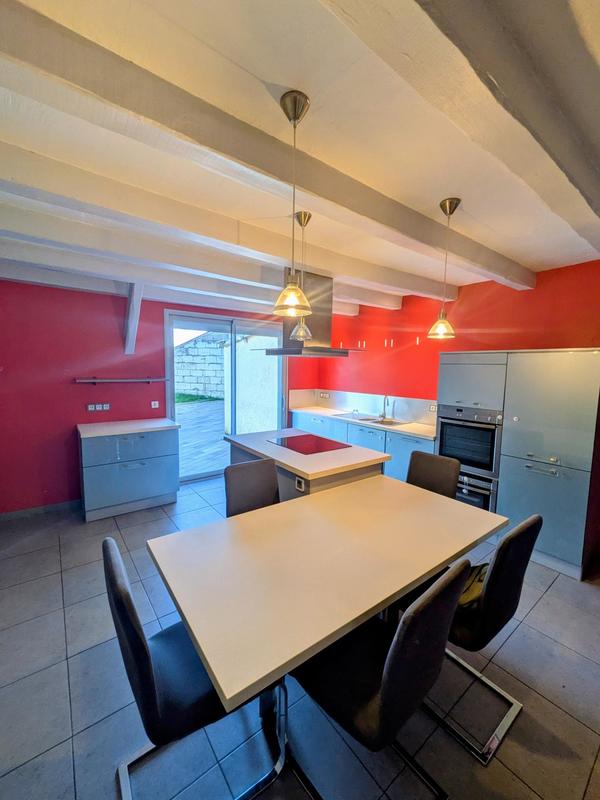 Maison - 156 m² - 6 pièces