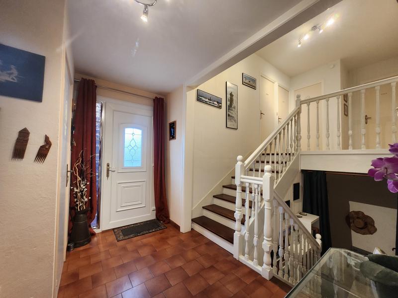 Maison - 175 m² - 9 pièces