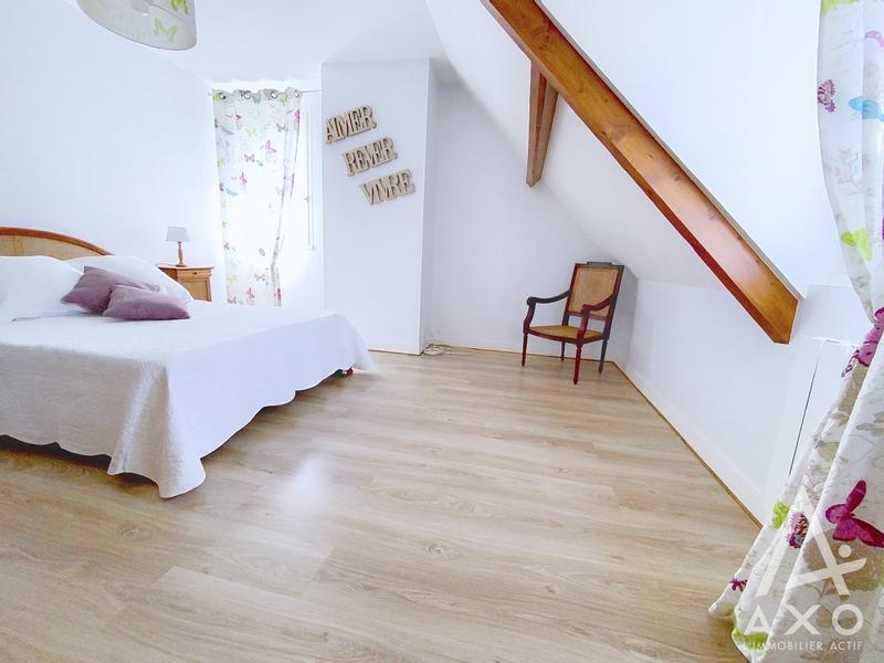 Maison - 204 m² - 8 pièces