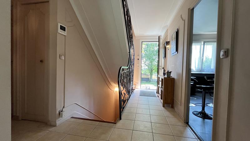 Maison traditionnelle - 130 m² - 8 pièces