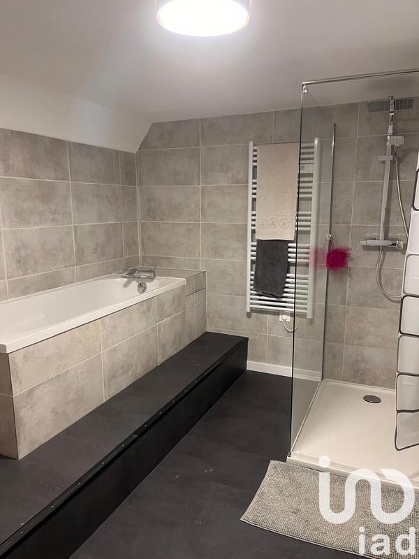 Appartement - 85 m² - 3 pièces