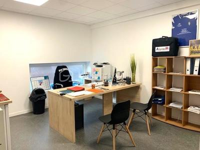 Bureau - 21 m² - 2 pièces