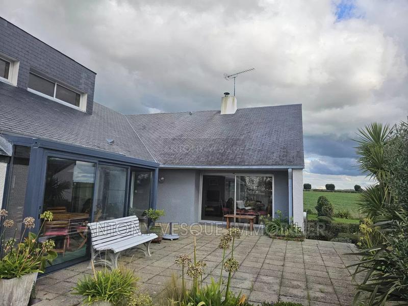 Maison - 180 m² - 6 pièces