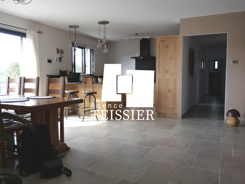 Maison - 115 m² - 4 pièces