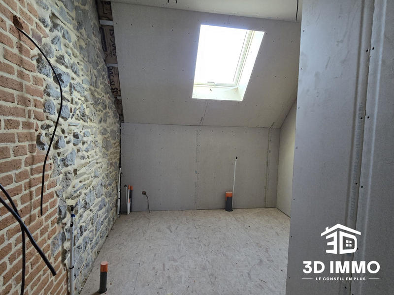 Maison - 305 m² - 7 pièces