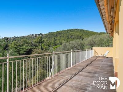 Maison de maîtres - 388 m² - 16 pièces