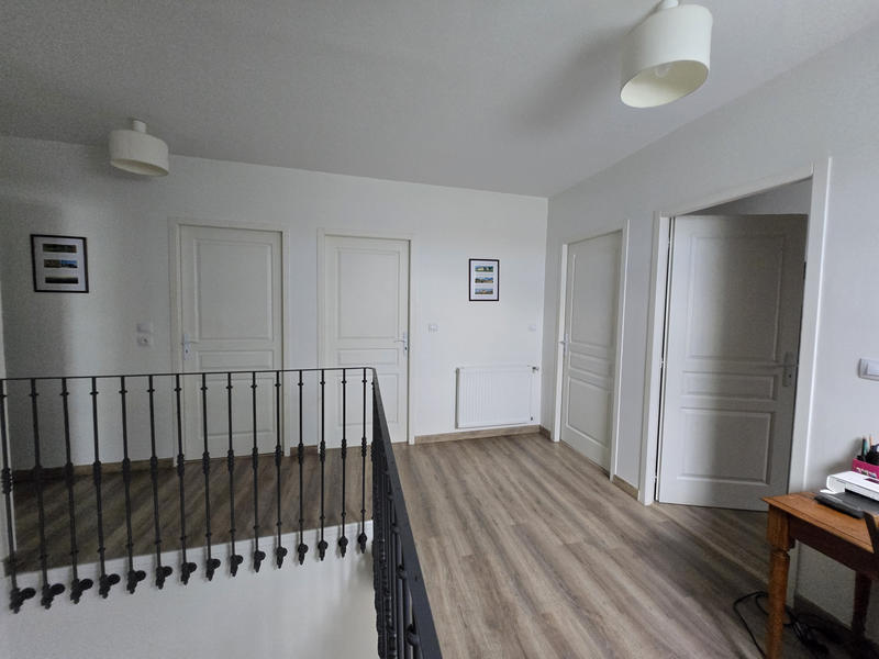 Maison - 274 m² - 11 pièces