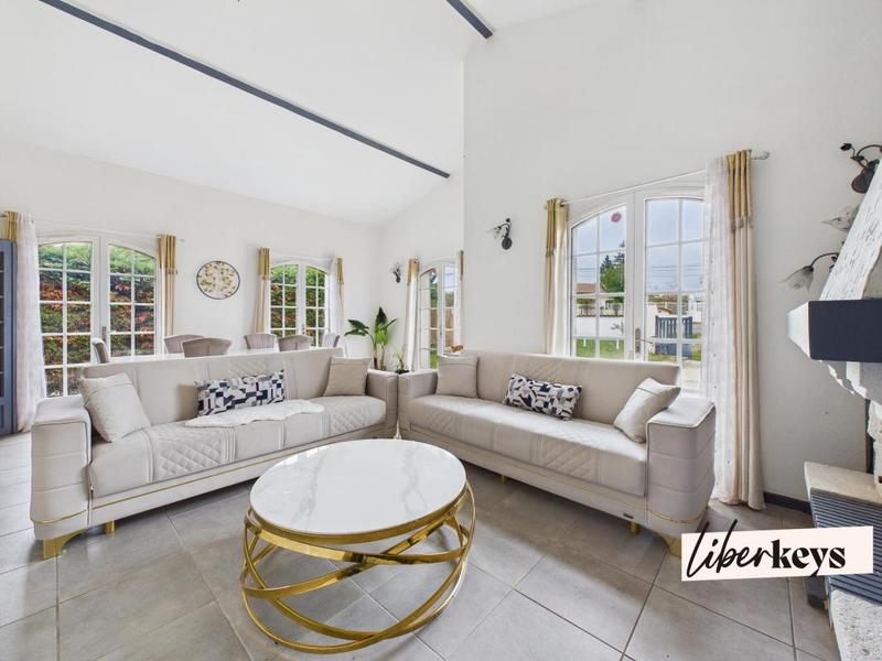 Maison - 133 m² - 6 pièces