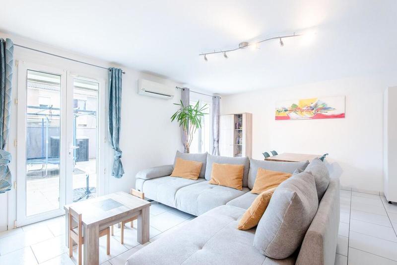 Villa - 90 m² - 5 pièces