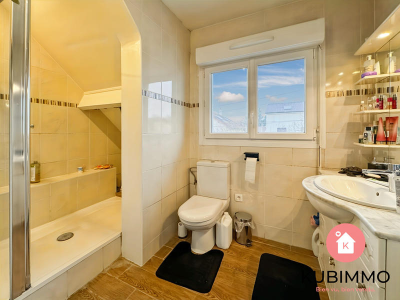 Maison - 96 m² - 5 pièces