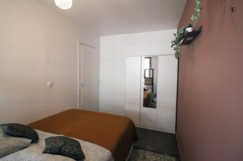 Chambre - 11 m² - 5 pièces