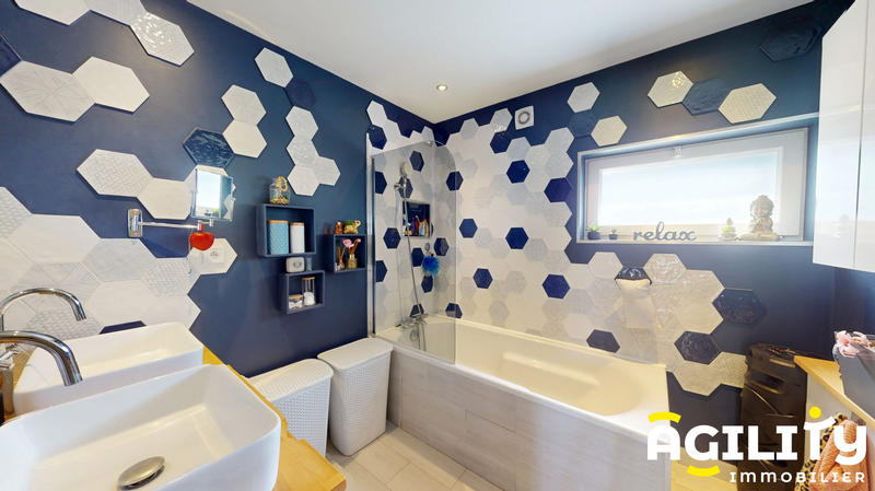 Maison - 100 m² - 4 pièces