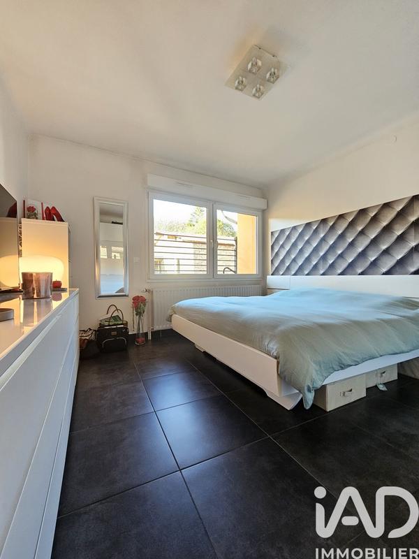 Maison - 180 m² - 5 pièces