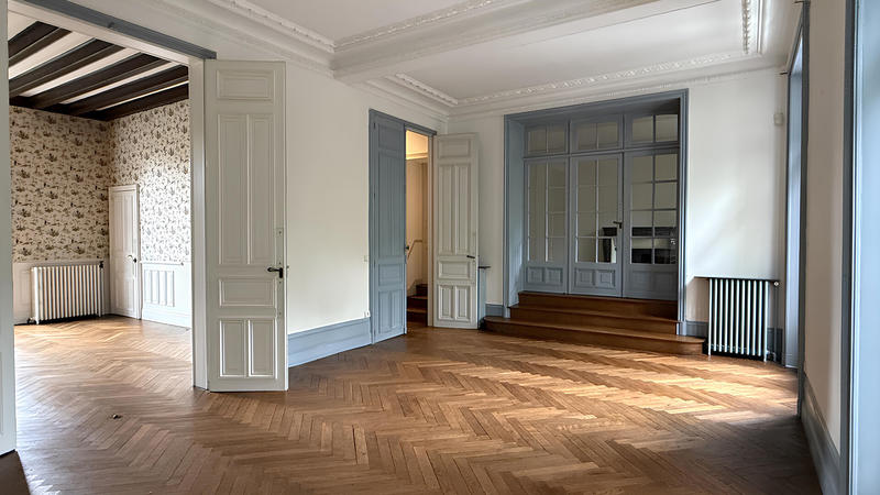 Maison - 316 m² - 11 pièces