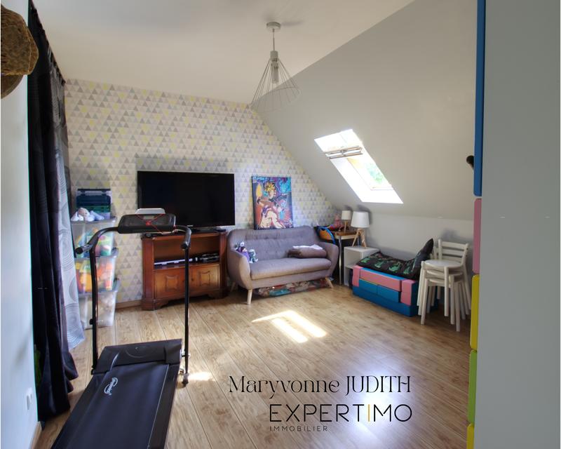 Maison - 158 m² - 6 pièces