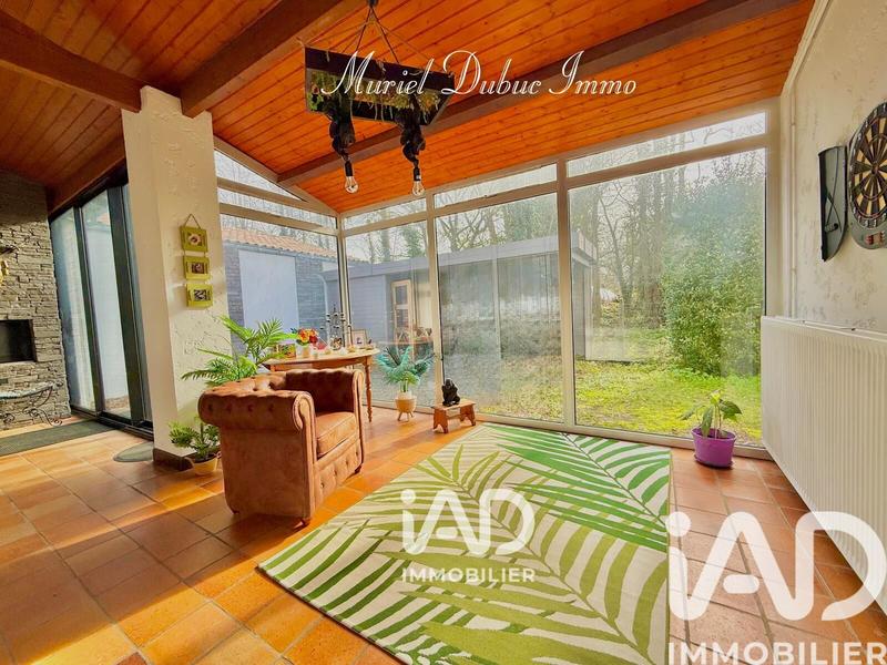 Maison - 201 m² - 5 pièces