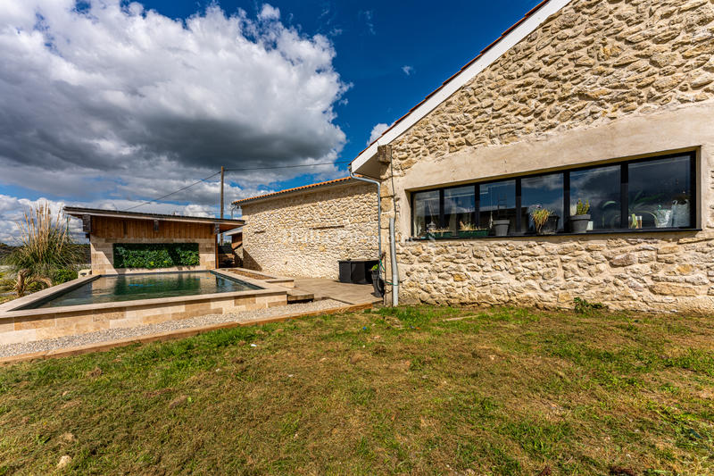 Maison - 192 m² - 7 pièces