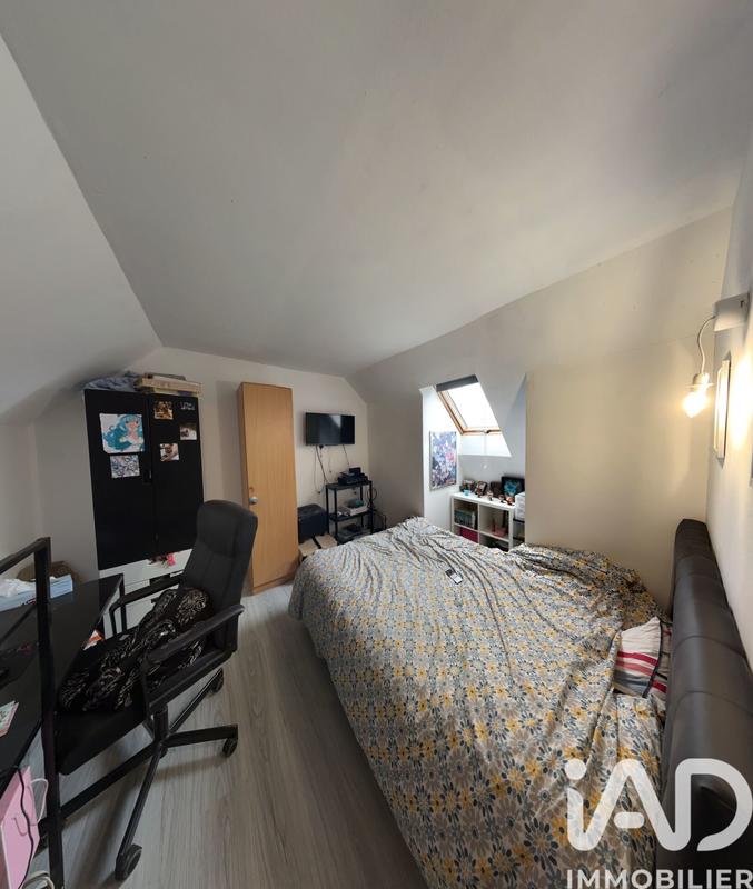 Maison - 143 m² - 8 pièces