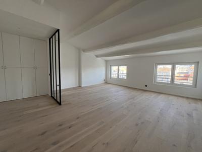 Appartement - 128 m² - 3 pièces