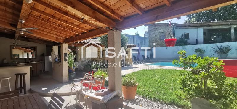 Maison - 206 m² - 8 pièces