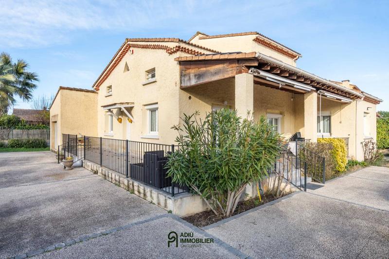 Maison - 195 m² - 6 pièces