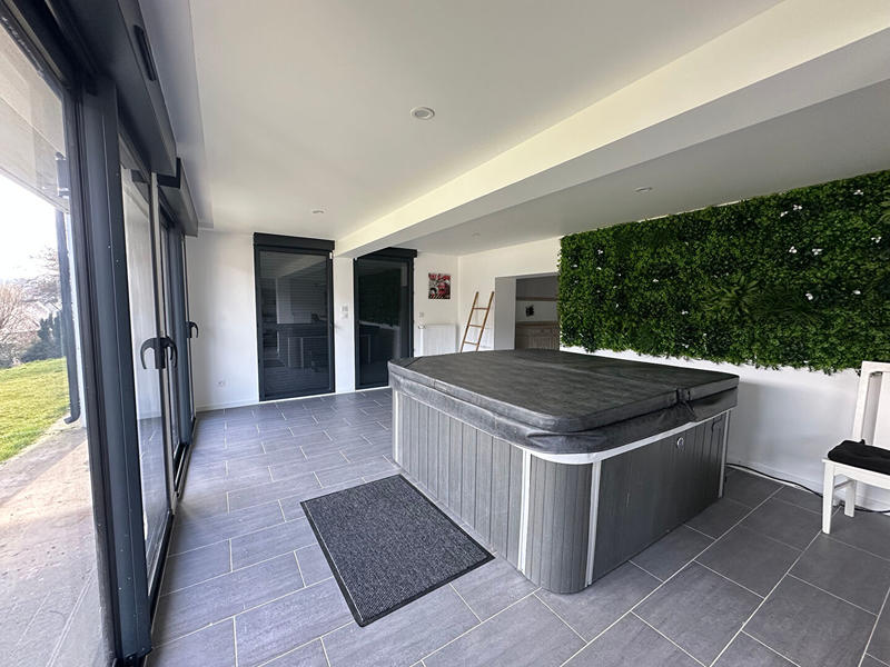 Maison - 380 m² - 7 pièces