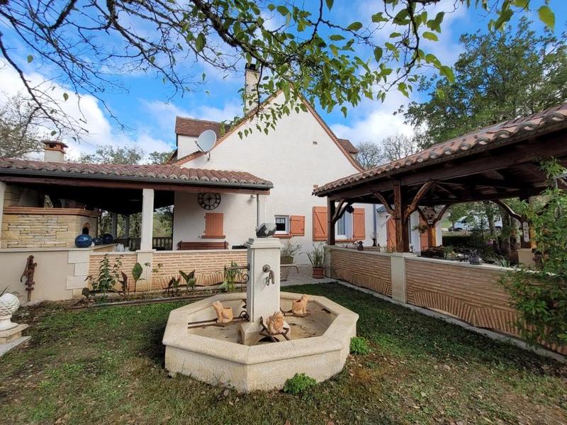 Maison traditionnelle - 136 m² - 5 pièces