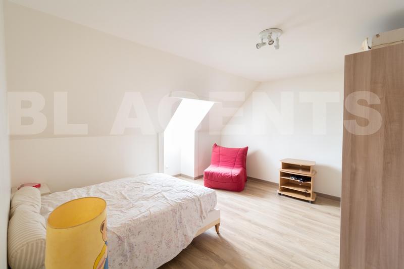 Maison traditionnelle - 264 m² - 8 pièces