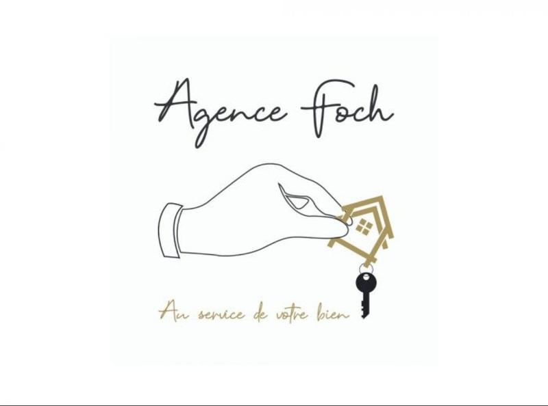 Maison - 210 m² - 6 pièces